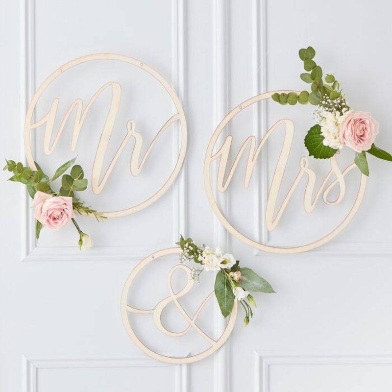 Wedding Signs Mr & Mrs