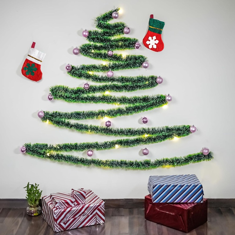 Design a green tinsel Christmas tree to Adorn your wall