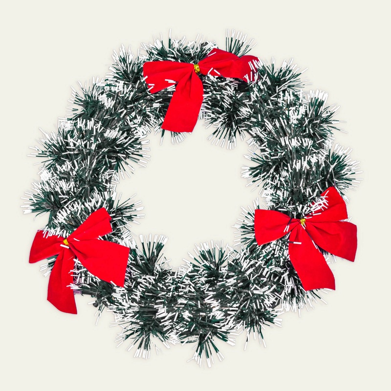 Snowy Wreath for Xmas decoration