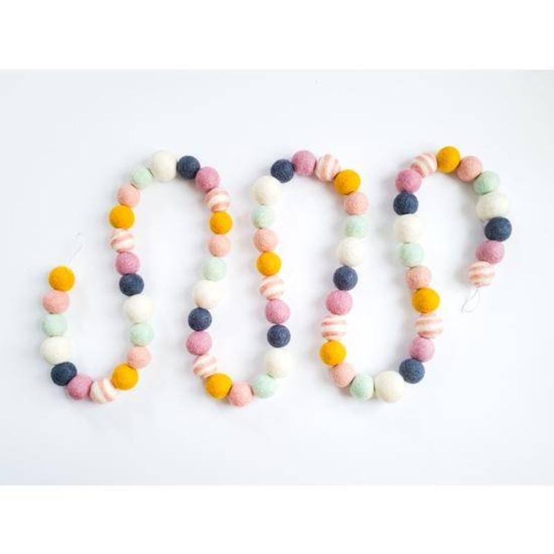 XL Pastel Felt Ball Garland S1053